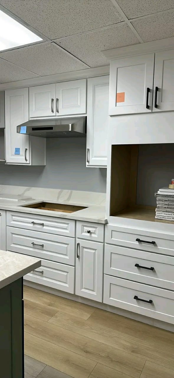 Shaker-style fitted kitchen